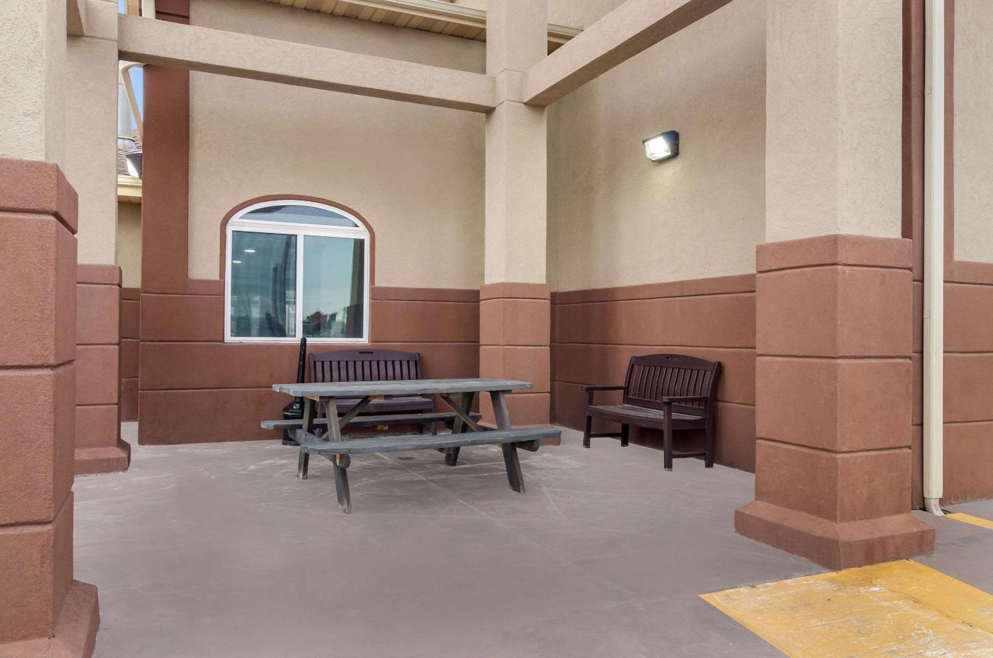 Econo Lodge Scottsbluff Exteriör bild